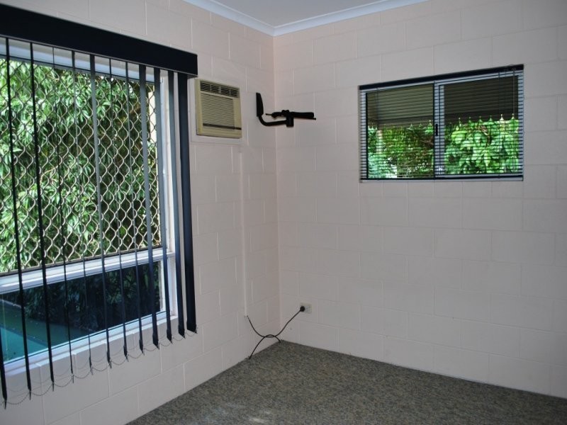 9/3 Tenni Street, Redlynch QLD 4870