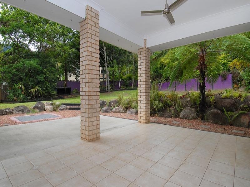 3 Ben Bolt Close, Redlynch QLD 4870