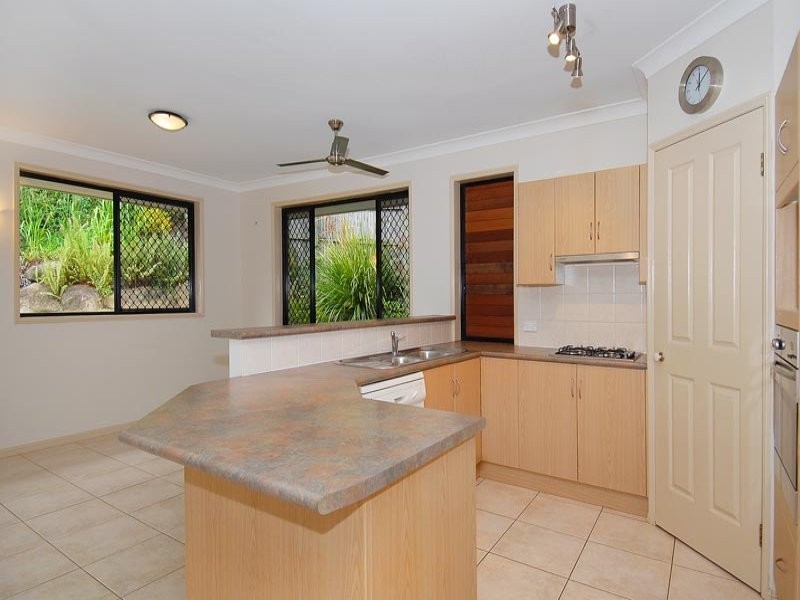 3 Ben Bolt Close, Redlynch QLD 4870