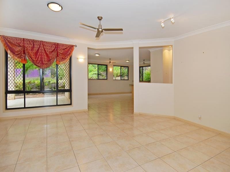 3 Ben Bolt Close, Redlynch QLD 4870