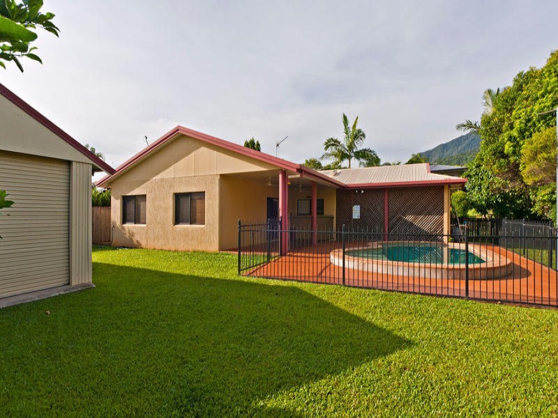 2 Sugar Glider Close, Kamerunga QLD 4870