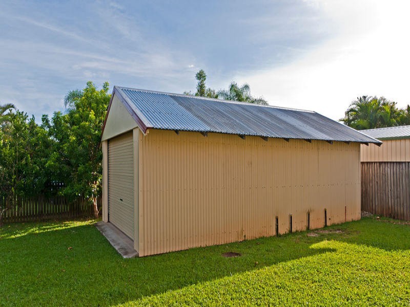 2 Sugar Glider Close, Kamerunga QLD 4870
