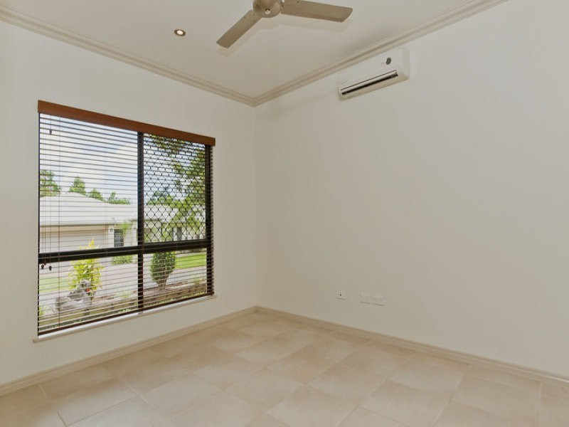 8 Lum Jim street, Redlynch QLD 4870