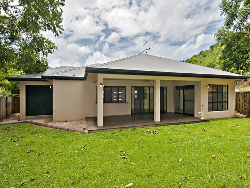 8 Lum Jim street, Redlynch QLD 4870