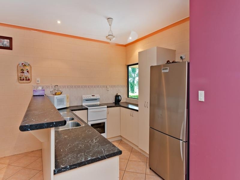 37 Pilosa Street, Redlynch QLD 4870