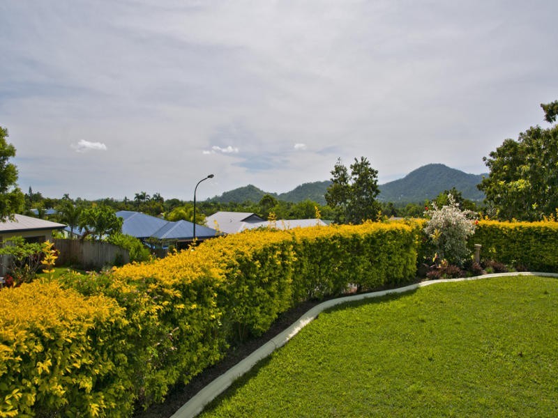 42 Pilosa Street, Redlynch QLD 4870