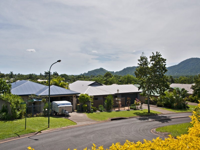 42 Pilosa Street, Redlynch QLD 4870