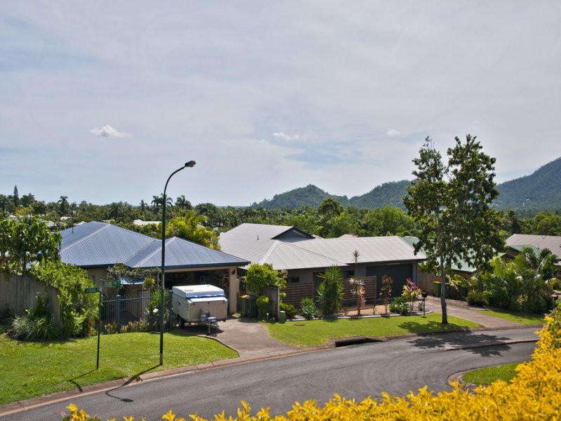 42 Pilosa Street, Redlynch QLD 4870