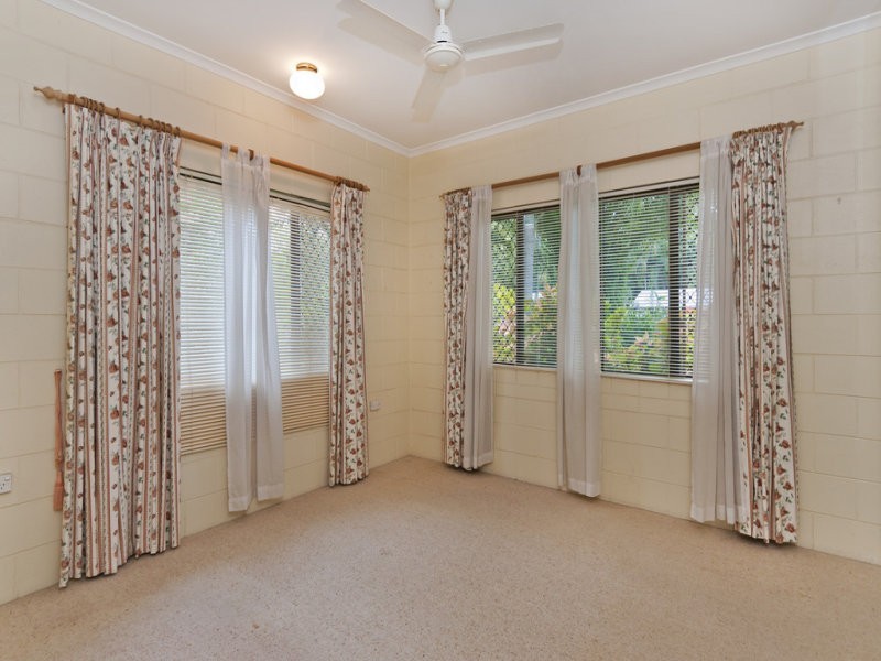 13 Caribbean Street, Holloways Beach QLD 4878