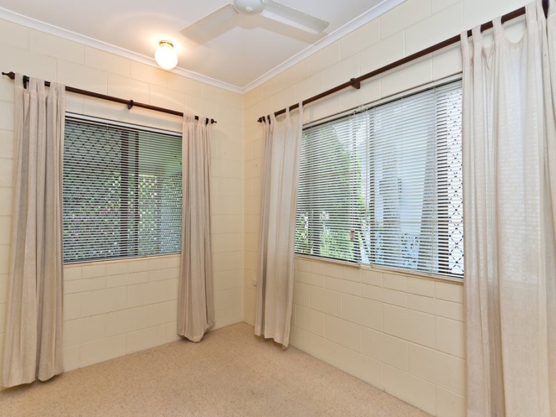 13 Caribbean Street, Holloways Beach QLD 4878