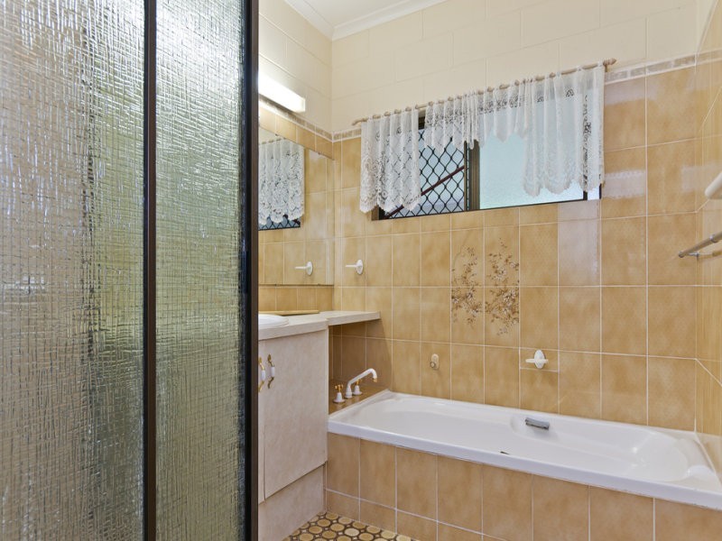 13 Caribbean Street, Holloways Beach QLD 4878