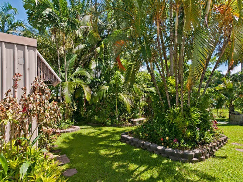 13 Caribbean Street, Holloways Beach QLD 4878