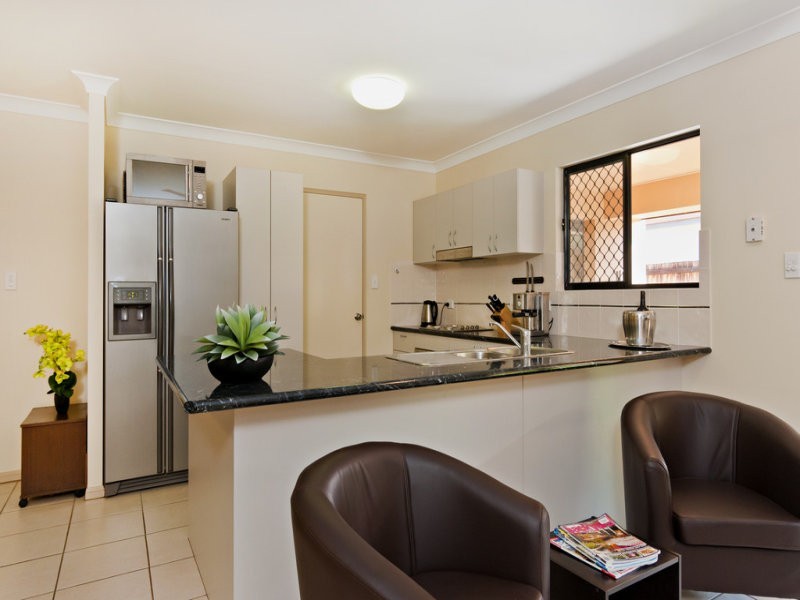 65 William Hickey Street, Redlynch QLD 4870