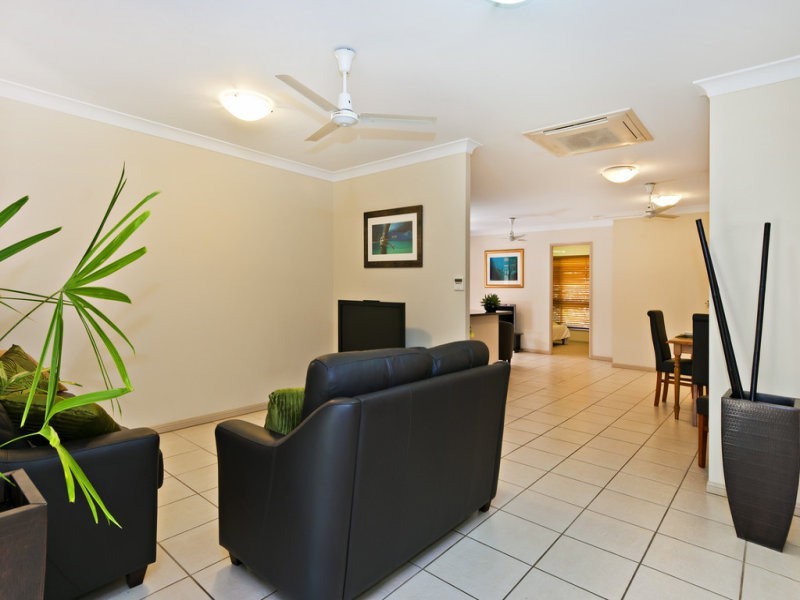 65 William Hickey Street, Redlynch QLD 4870
