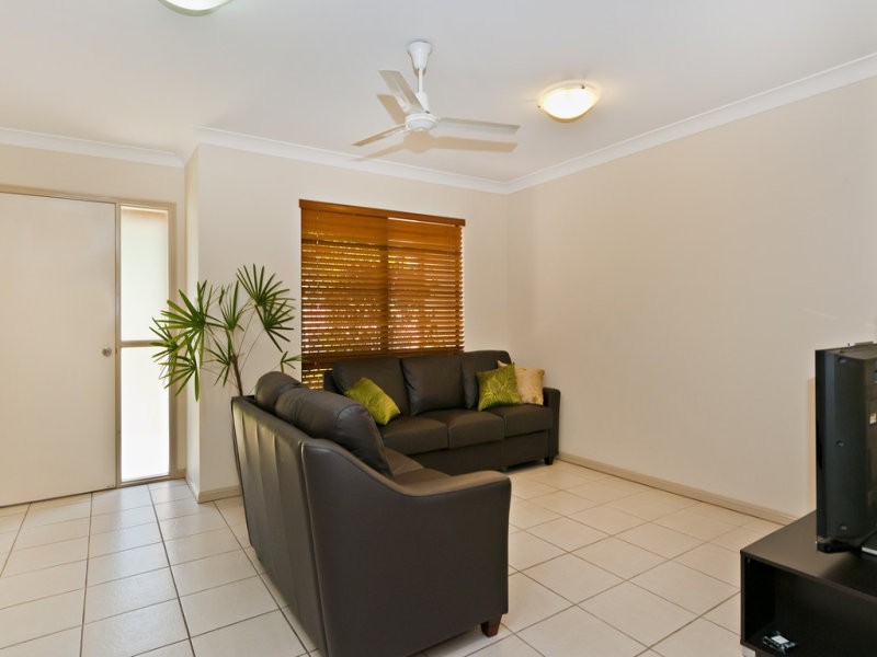 65 William Hickey Street, Redlynch QLD 4870