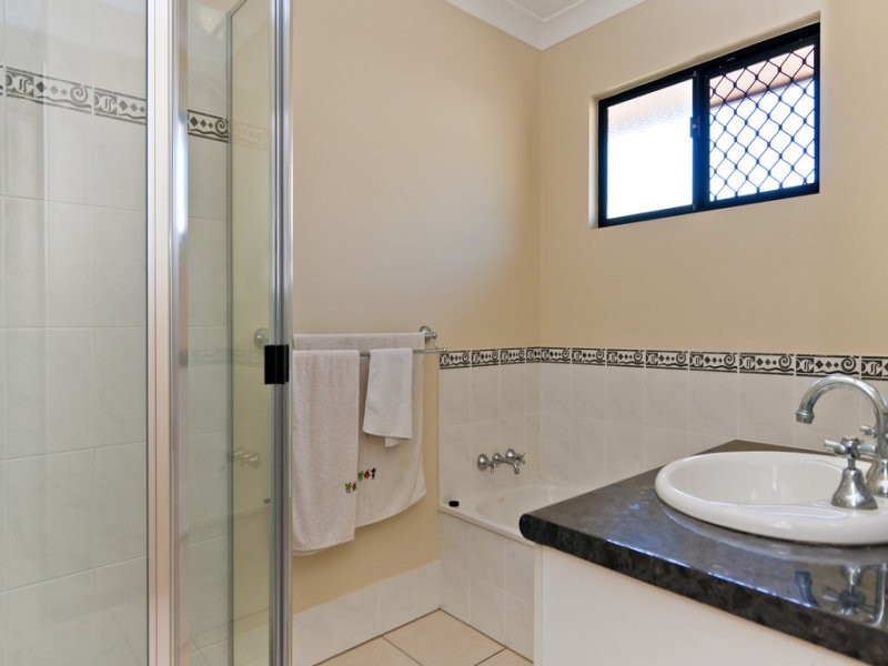 65 William Hickey Street, Redlynch QLD 4870