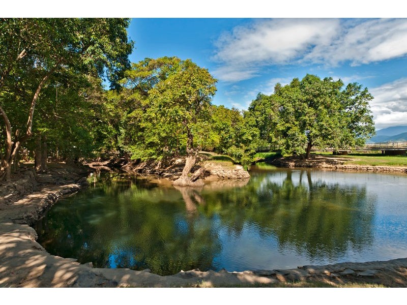 2B Martin Street, Freshwater QLD 4870