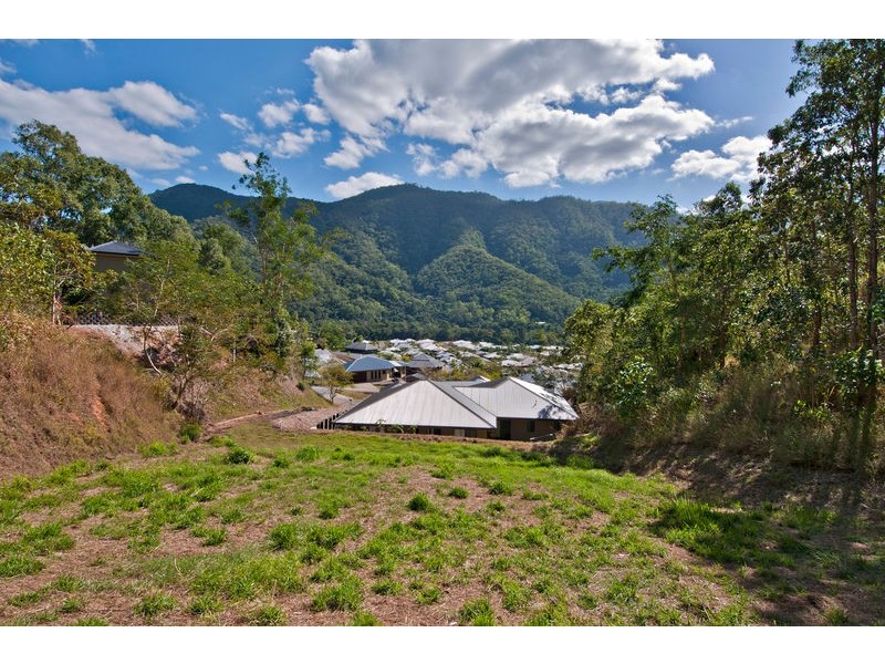 27 Willie Ming Close, Redlynch QLD 4870