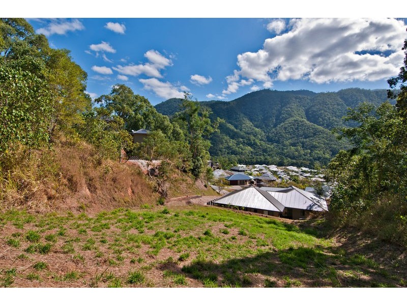 27 Willie Ming Close, Redlynch QLD 4870