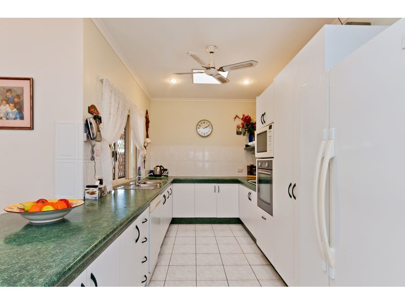 7 Mistletoe Close, Kamerunga QLD 4870