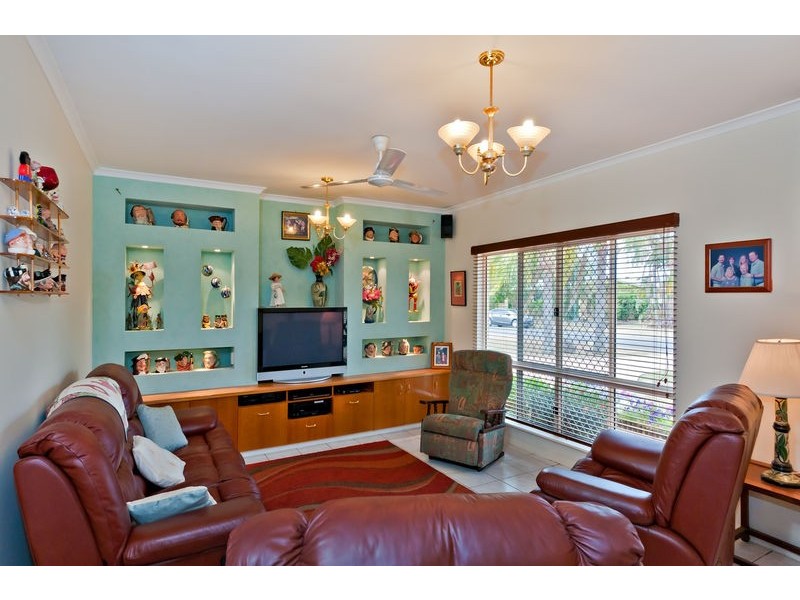 7 Mistletoe Close, Kamerunga QLD 4870