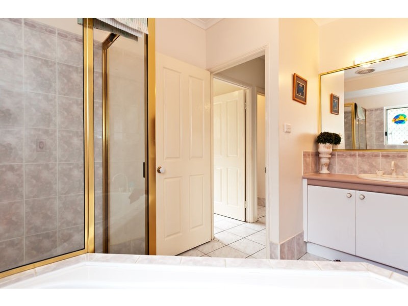 7 Mistletoe Close, Kamerunga QLD 4870