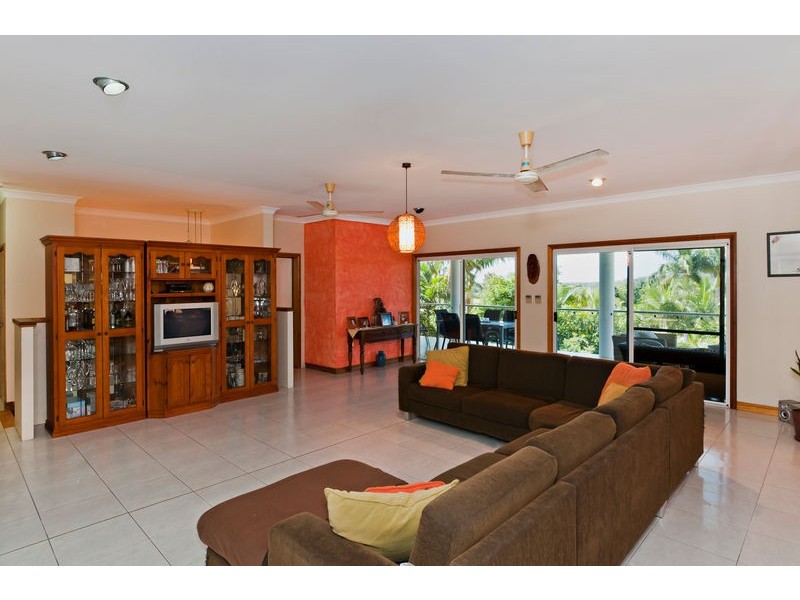 18 Toona Terrace, Redlynch QLD 4870