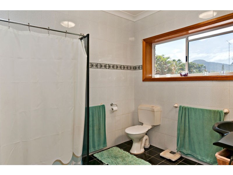 18 Toona Terrace, Redlynch QLD 4870