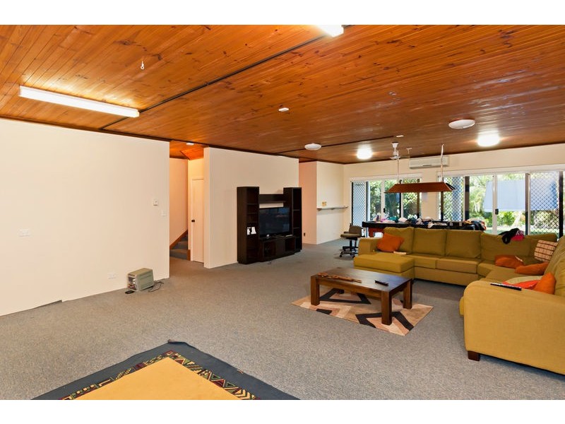 18 Toona Terrace, Redlynch QLD 4870