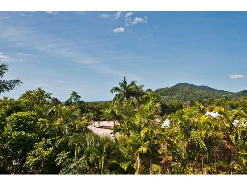 18 Toona Terrace, Redlynch QLD 4870