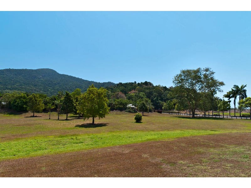 23 Kalyan Close, Caravonica QLD 4878