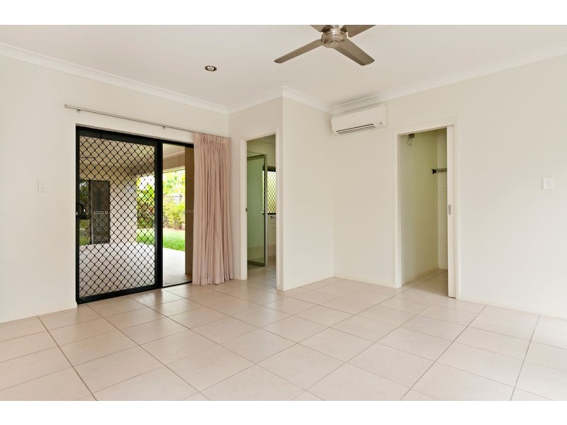 11 Davidson Close, Redlynch QLD 4870