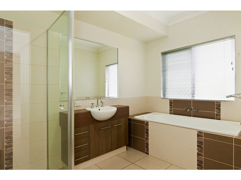 11 Davidson Close, Redlynch QLD 4870