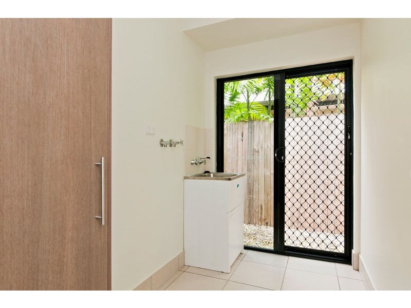 11 Davidson Close, Redlynch QLD 4870