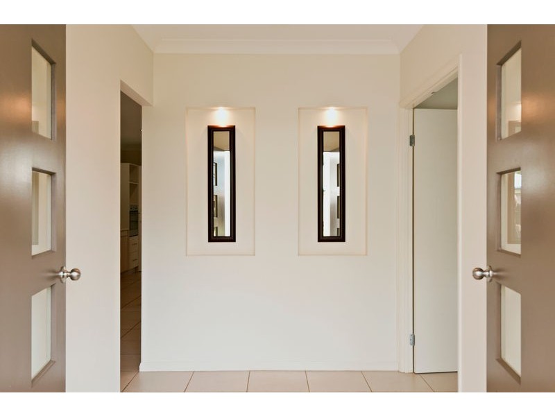 11 Davidson Close, Redlynch QLD 4870