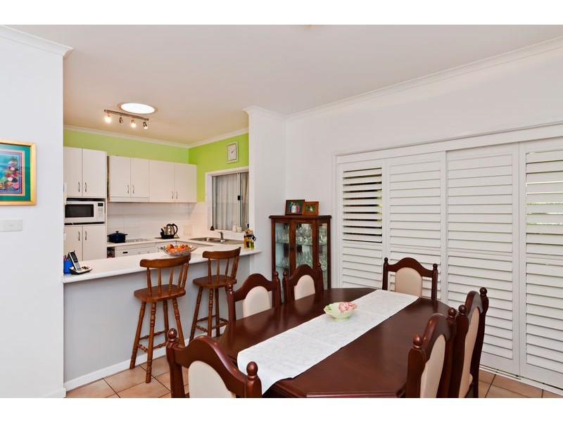 8 Stella Maris Close, Redlynch QLD 4870