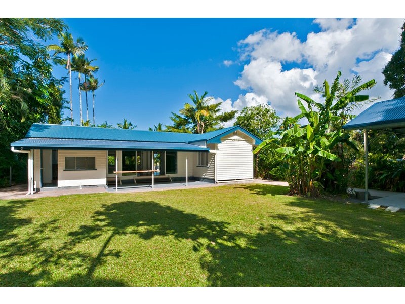 14 Draper Place, Whitfield QLD 4870
