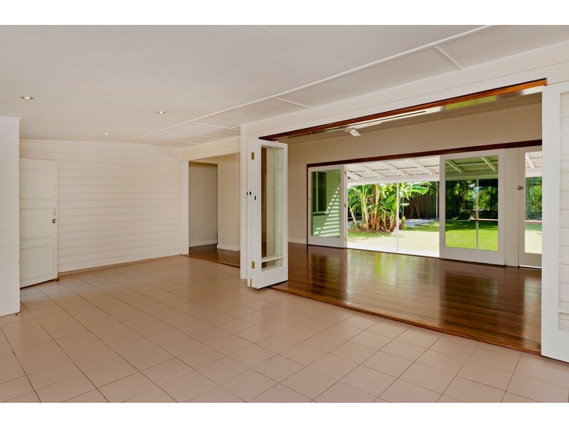 14 Draper Place, Whitfield QLD 4870