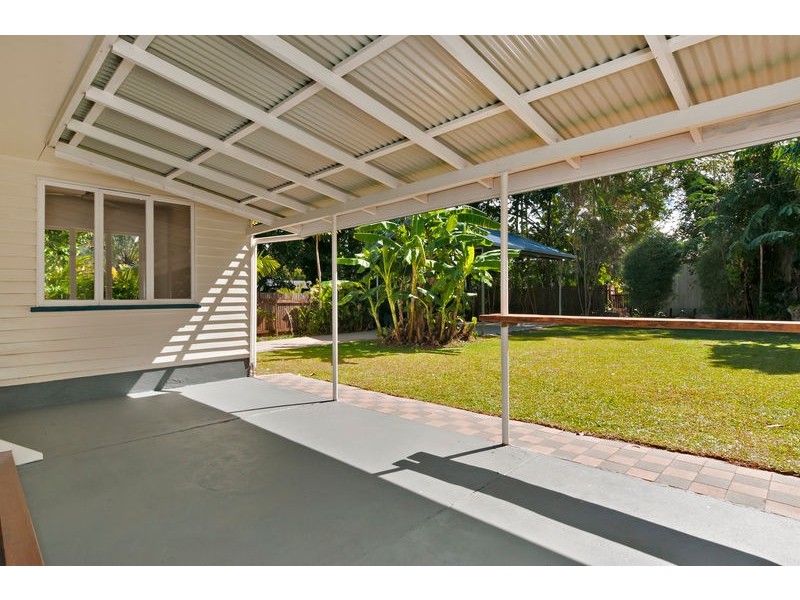 14 Draper Place, Whitfield QLD 4870
