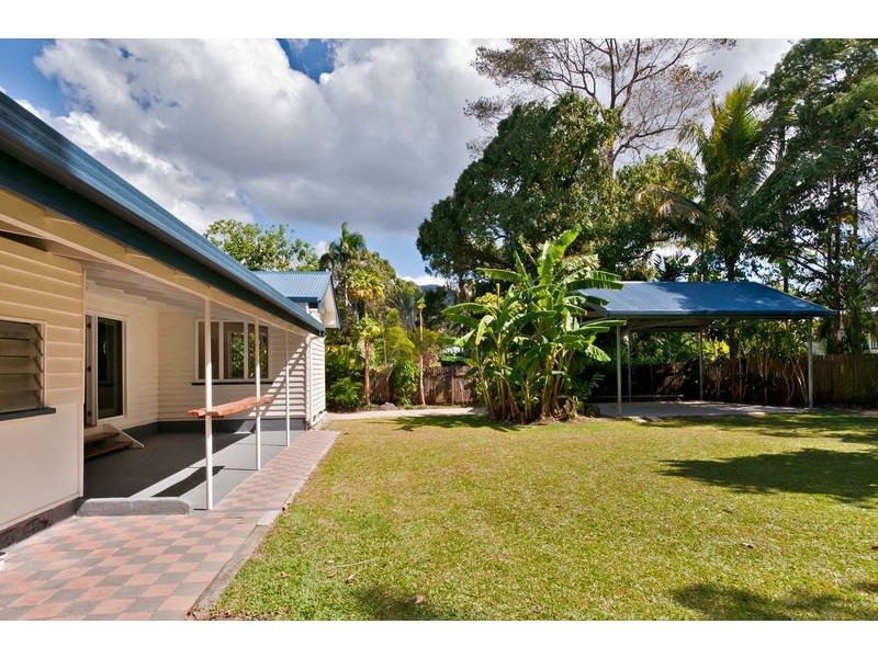 14 Draper Place, Whitfield QLD 4870