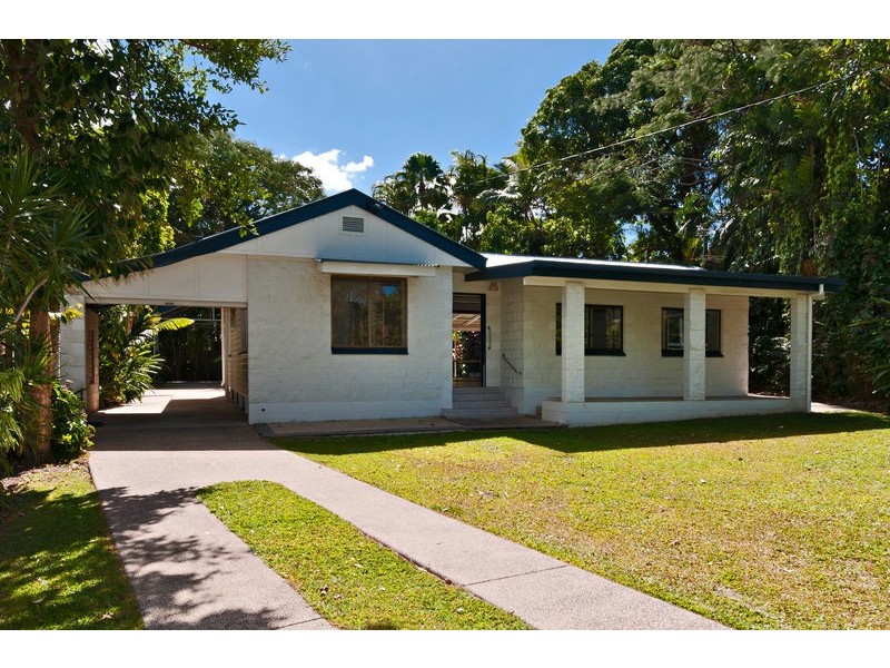 14 Draper Place, Whitfield QLD 4870