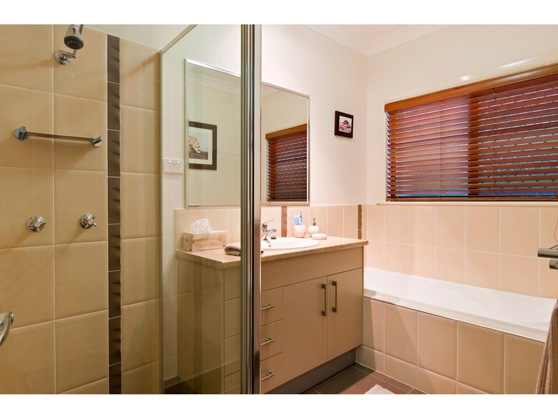 72 Norfolk Circuit, Redlynch QLD 4870