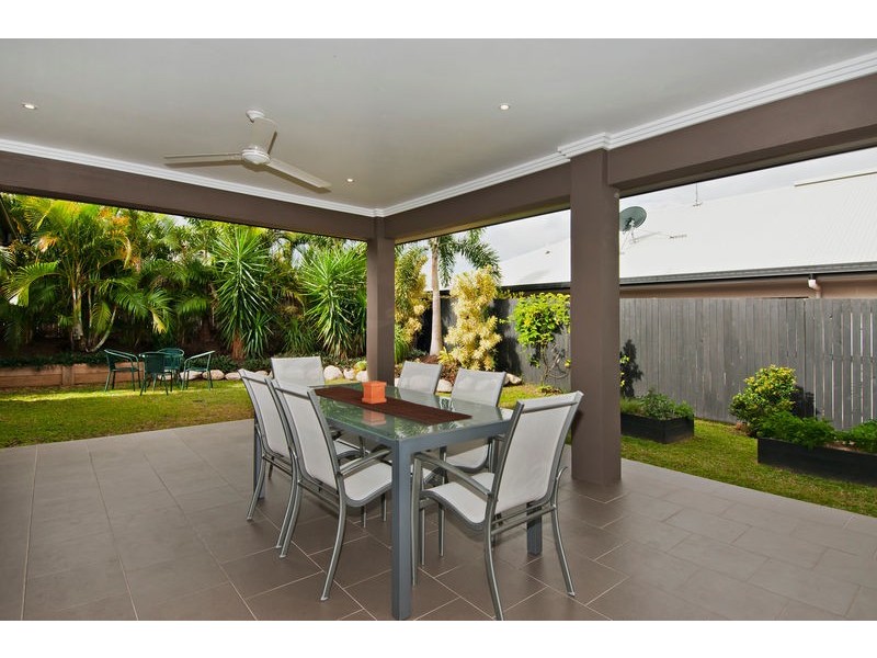 72 Norfolk Circuit, Redlynch QLD 4870