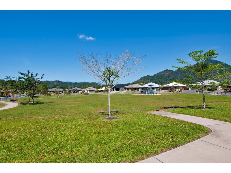 72 Norfolk Circuit, Redlynch QLD 4870