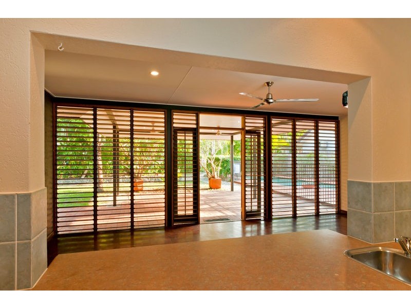 6 Carolyn Close, Yorkeys Knob QLD 4878