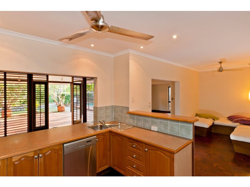 6 Carolyn Close, Yorkeys Knob QLD 4878