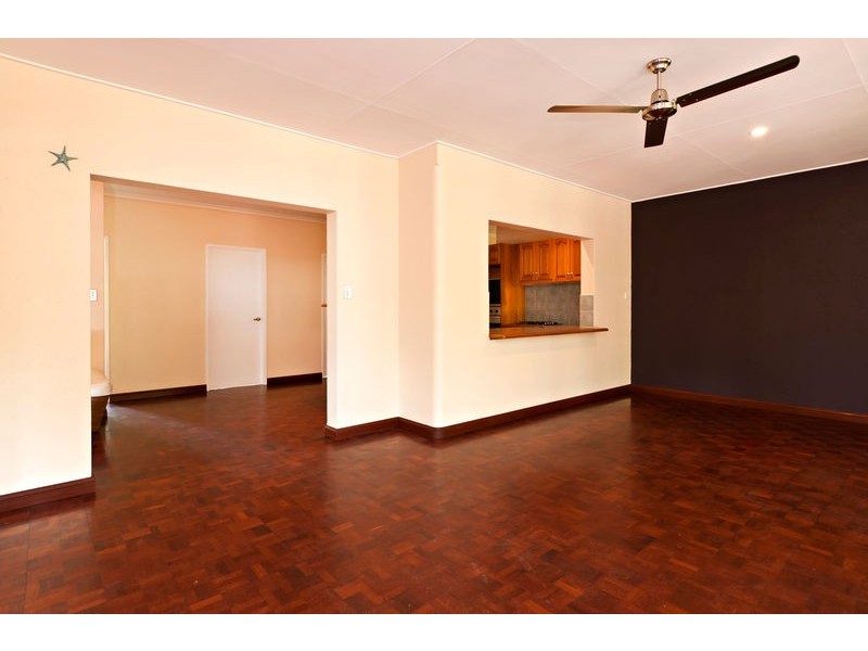 6 Carolyn Close, Yorkeys Knob QLD 4878