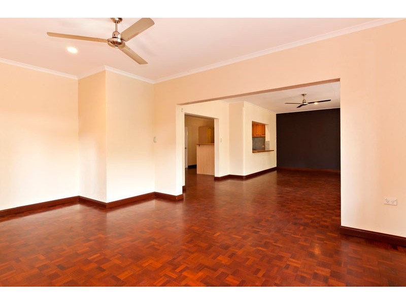 6 Carolyn Close, Yorkeys Knob QLD 4878