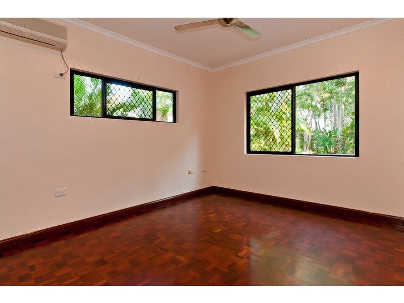 6 Carolyn Close, Yorkeys Knob QLD 4878