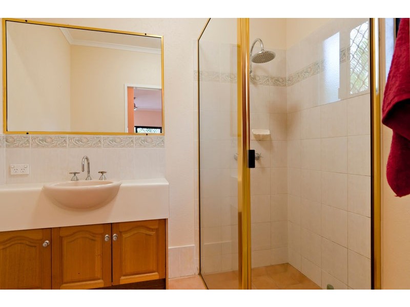 6 Carolyn Close, Yorkeys Knob QLD 4878